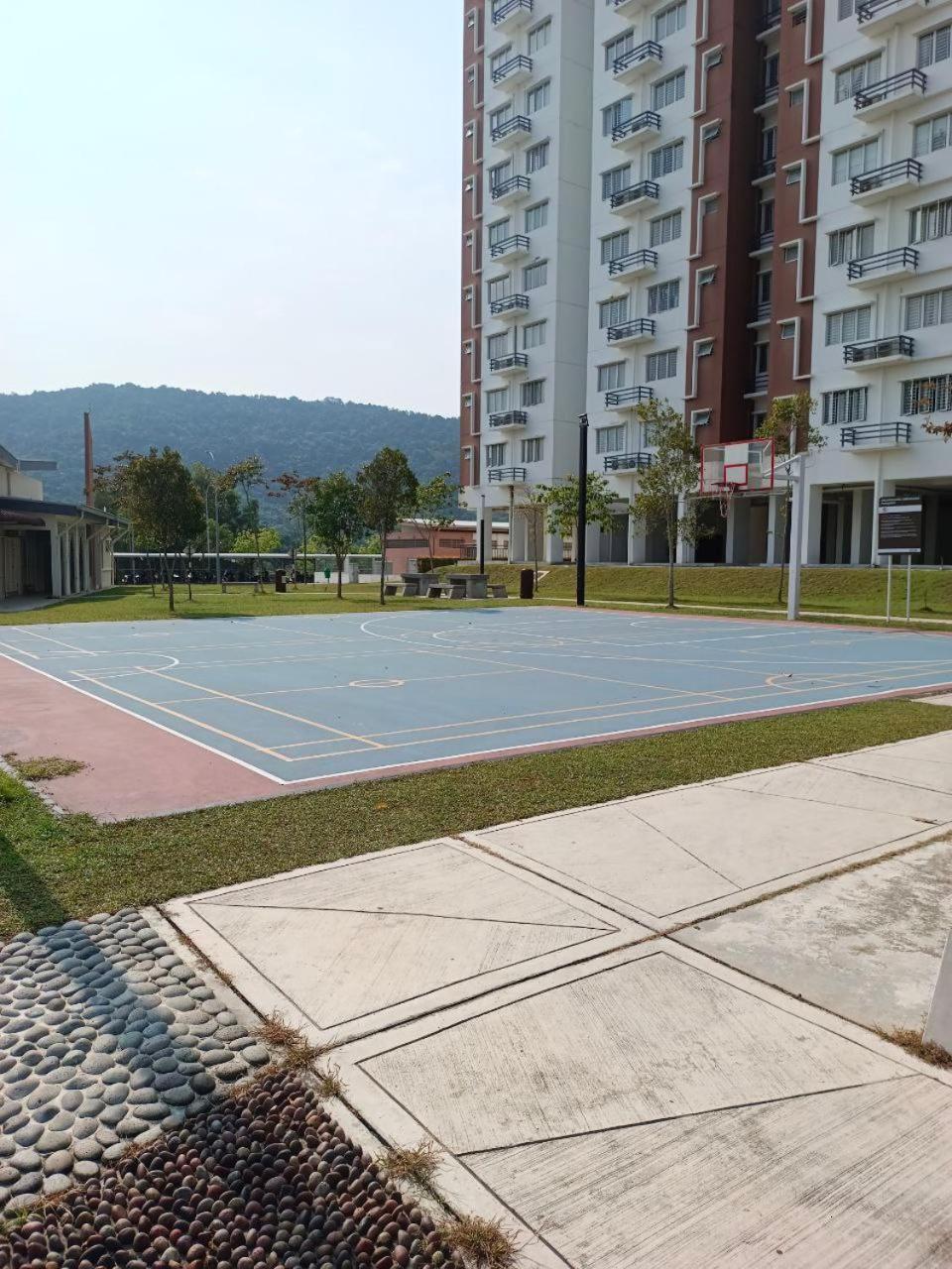Nena Homestay Setia Alam, Air Conditioned, High Speed Internet Шах Алам Екстериор снимка