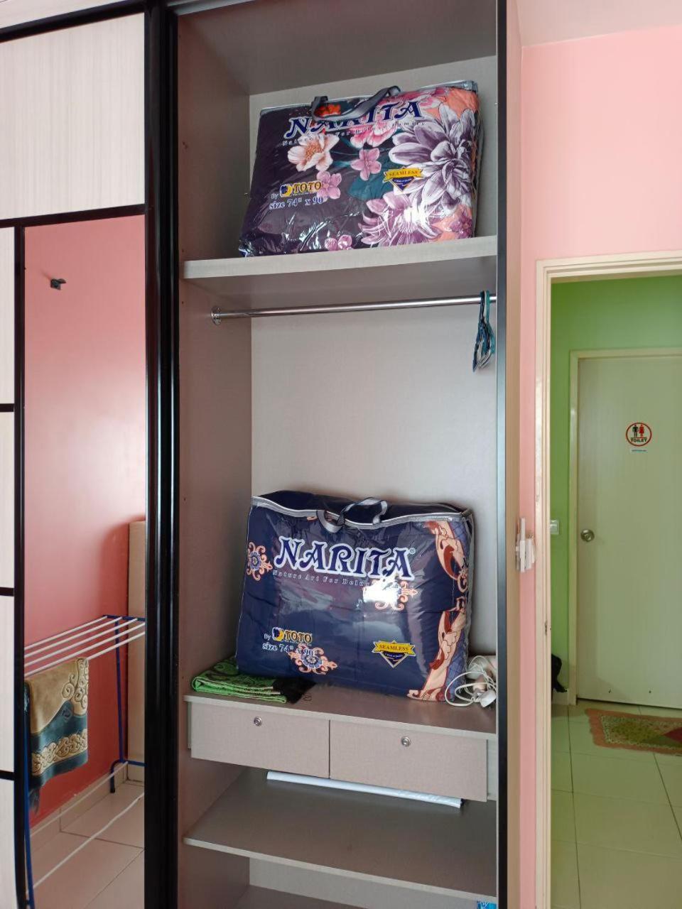 Nena Homestay Setia Alam, Air Conditioned, High Speed Internet Шах Алам Екстериор снимка