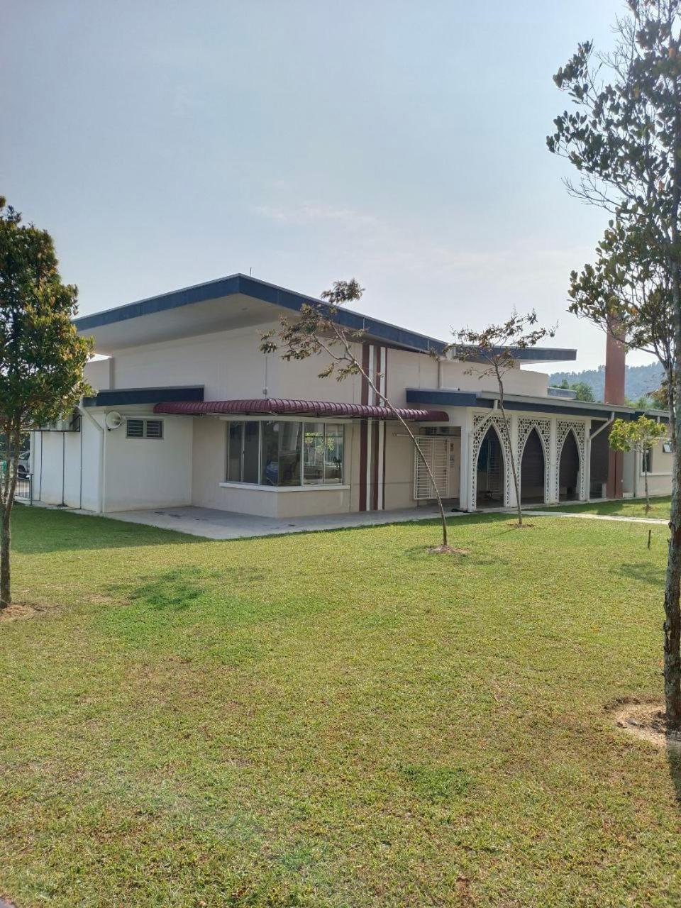 Nena Homestay Setia Alam, Air Conditioned, High Speed Internet Шах Алам Екстериор снимка